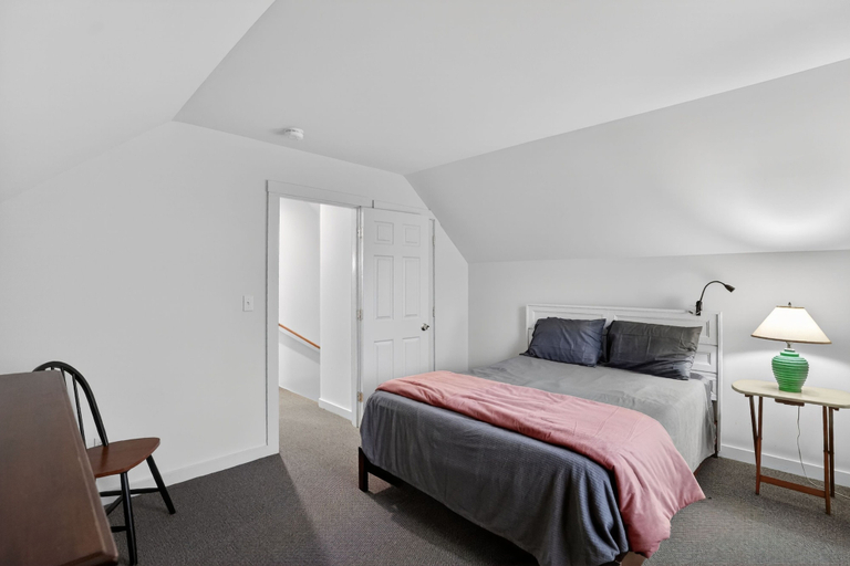 Room 2, Forest Backdrop Midcoast Maine Quiet Escape 3 Bedroom Home, Lincoln