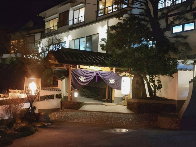 Exterior & Views 1, Beppu Showaen, Beppu