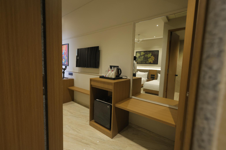 Bedroom 5, LUXURIA INN BY CHANDAN, Junagadh