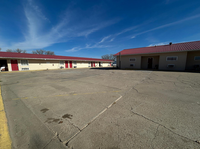 Others 5, Big 12 Motel Broken Bow NE, Custer