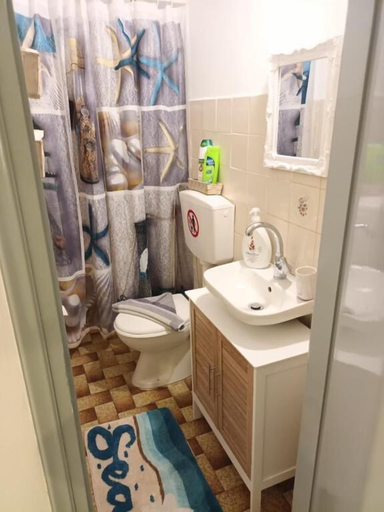 Bathroom 5, Massouri Rooms, South Aegean