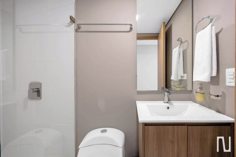 Bathroom 4, NOK 1BR Loft Serene in Usaquen, Santafé de Bogotá