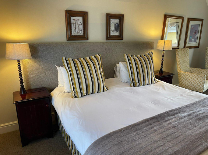 Bedroom 3, Plumwood Inn, Overberg