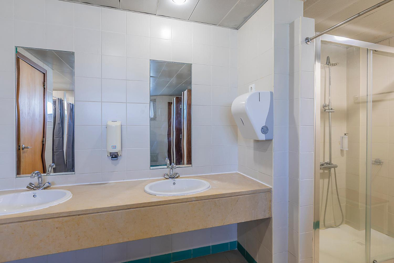 Bathroom 3, HI Braganca – Pousada de Juventude, Bragança