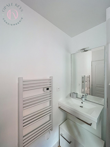 Bathroom 3, Les 5 Lodges du Chateau - Piscine & Jacuzzi, Pas-de-Calais
