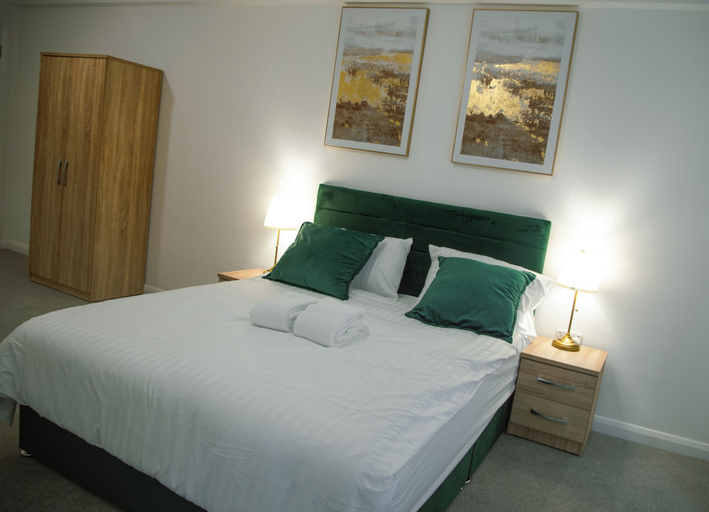 Room 3, Charming 2 Bedroom Apartment in Birmingham, Birmingham