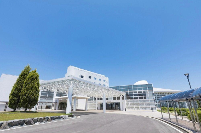 Exterior & Views, Taqua, Taku