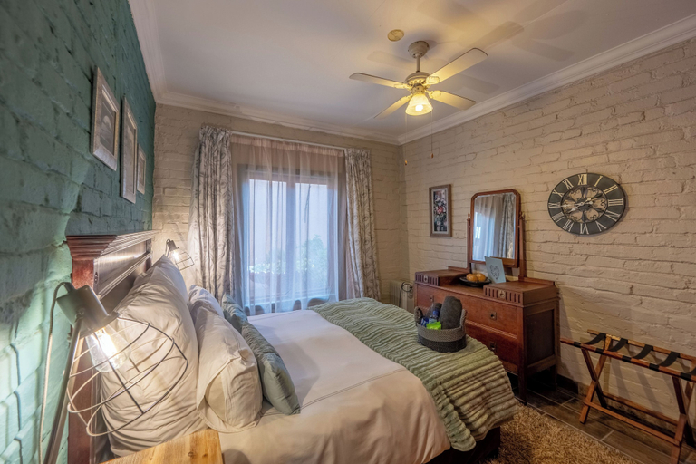 Bedroom 3, Hampton House, City of Tshwane