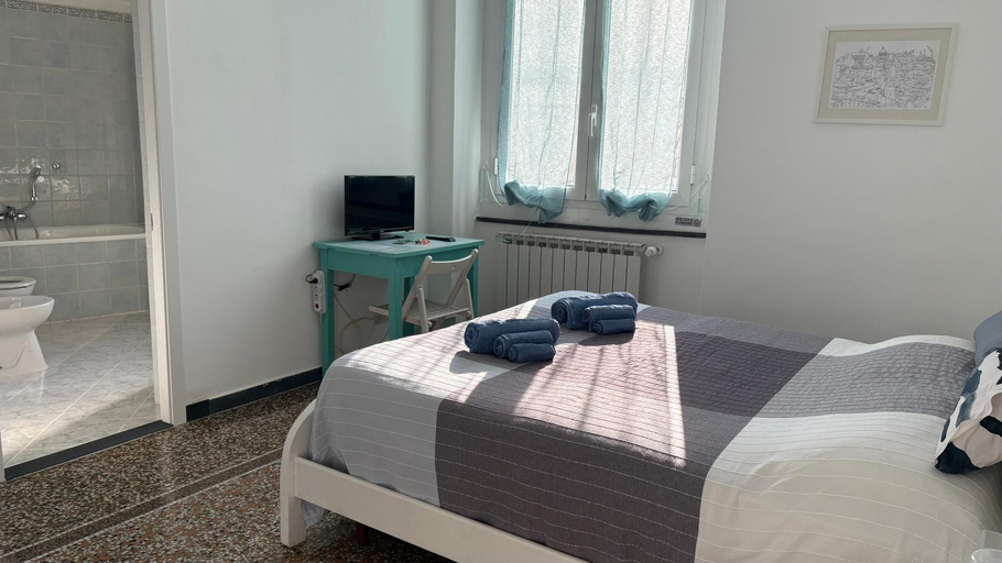 Bedroom 2, B&B Ligustico, Genova