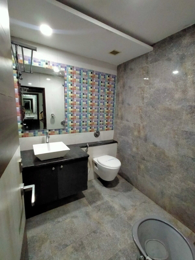 Bathroom, Hotel Samrat , Diu