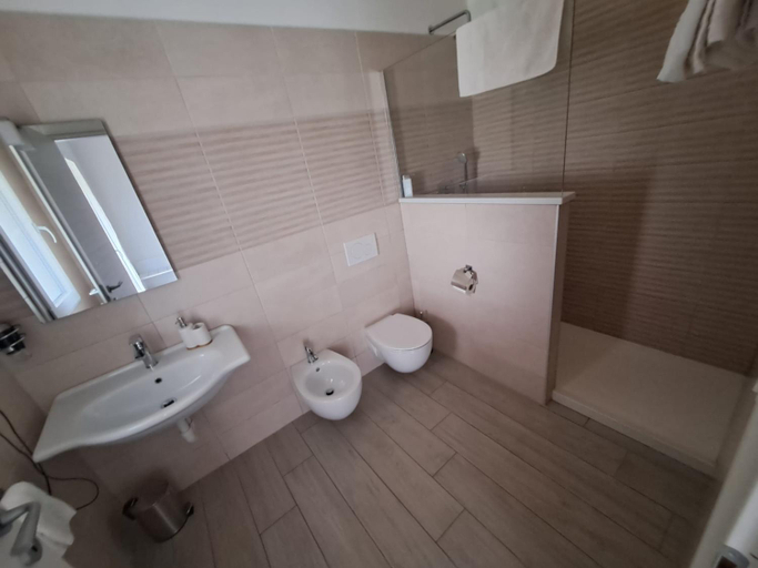 Bathroom 3, B&B San Lorenzo, Chieti