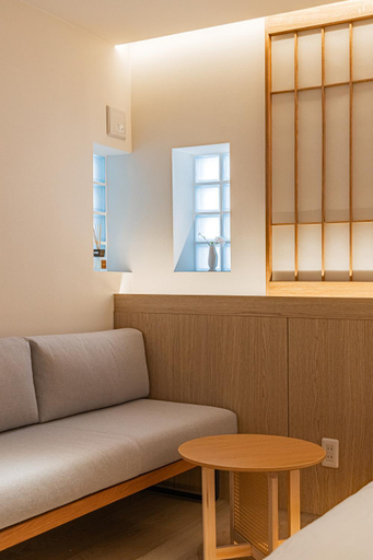 Others 5, Azabu Villa, Minato