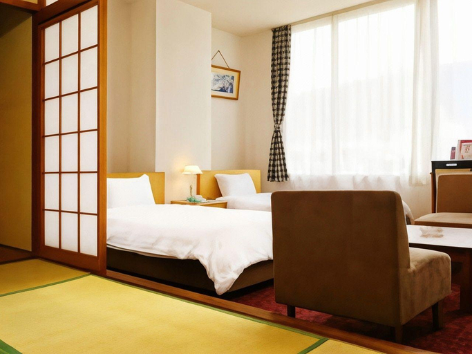 Others 5, Saiki Central Hotel, Saiki