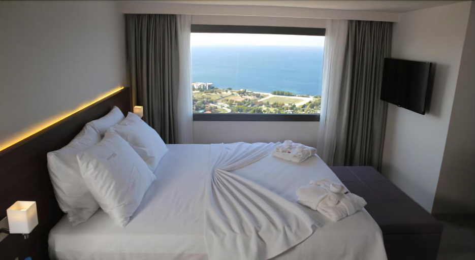 Bedroom 3, Neopol Hotel, Kuşadası
