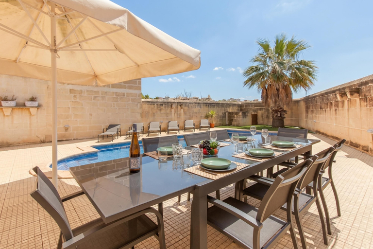 Others 2, Centre Island Gozitan Farmhouse & Pool