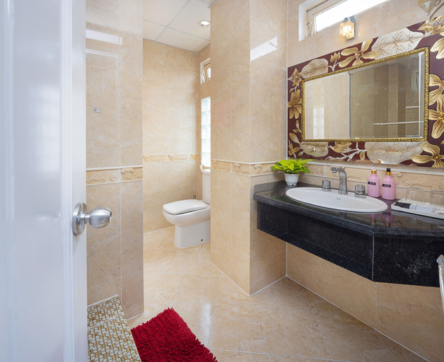 Bathroom 5, Pink Suite Saigon Airport Hotel, Tân Bình