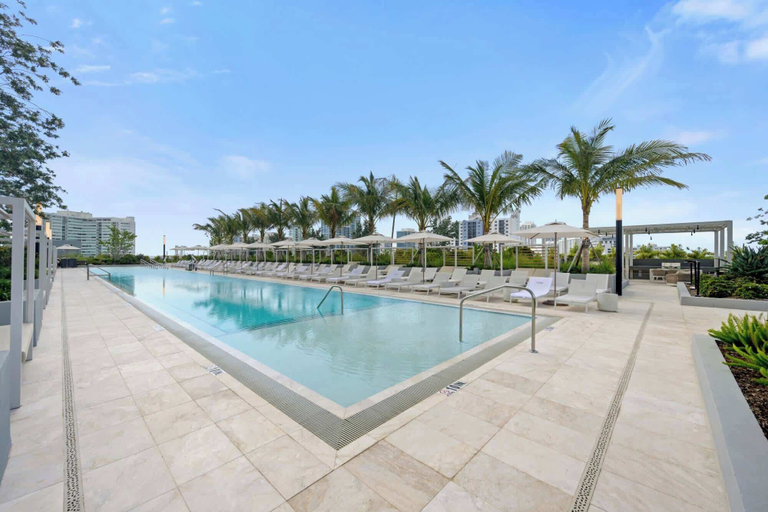 Pool 3, NOK Classy 2BR in Miami Beach, Miami-Dade