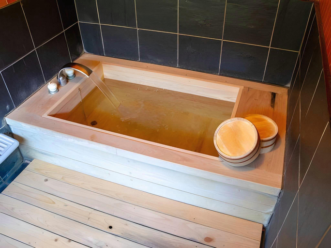 Bathroom, Beppu Showaen, Beppu