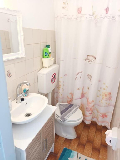 Bathroom 3, Massouri Rooms, South Aegean