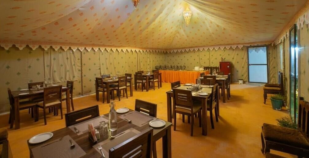 Dining, Green Valley - By Dev, Sirohi