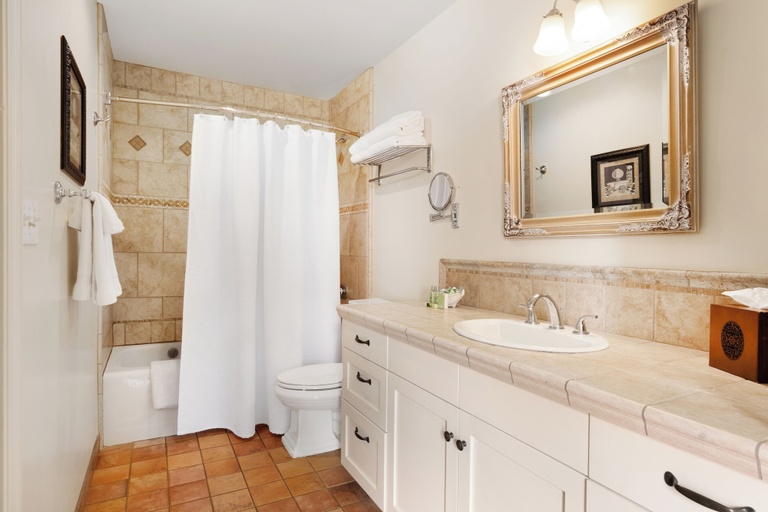 Bathroom 4, Brisas Del Mar, Inn At The Beach, Santa Barbara