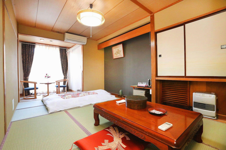 Bedroom 2, Rakki Onsen Ryokan, Yamanouchi