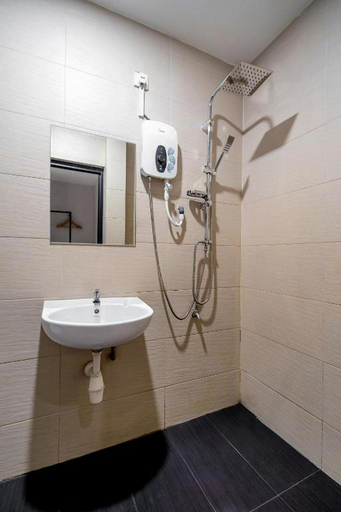 Bathroom 4, Hako Xpress Tampoi, Johor Bahru