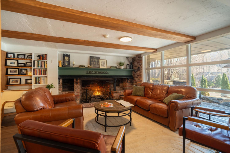 Public Area 3, The Inn at Crestwood, Watauga