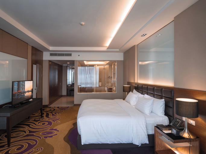Bedroom 4, The Grand Fourwings Convention Hotel, Bang Kapi
