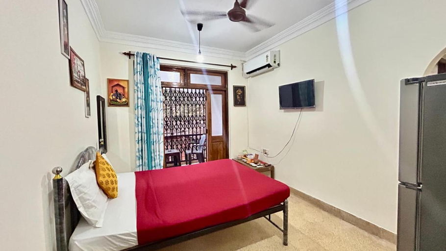 Bedroom 2, Muffys Baga Apartment, North Goa