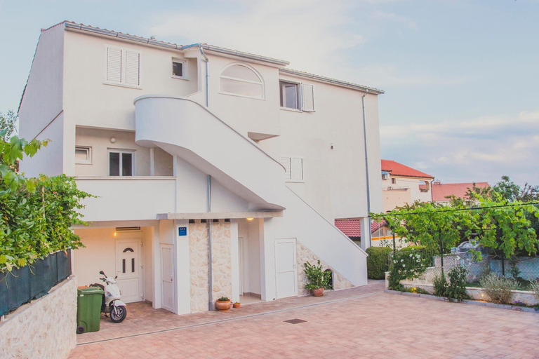 Others 5, Apartments Ines, Vodice
