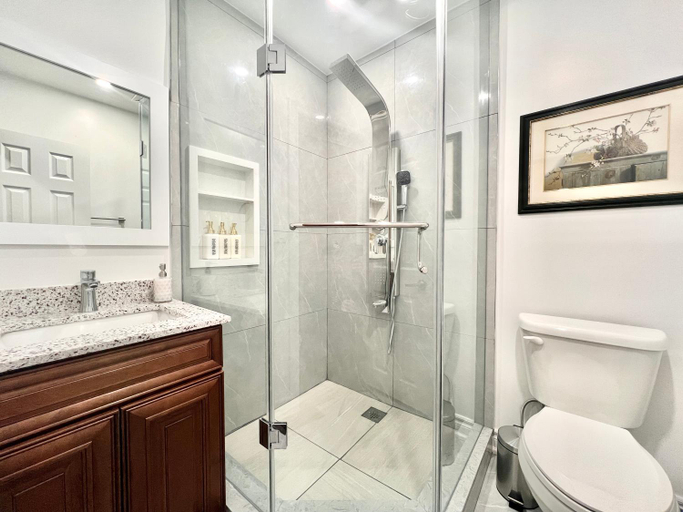 Others 4, Upgraded Ensuite Rooms 7-min to Subway Near Downsview Rogers Stadium, Toronto