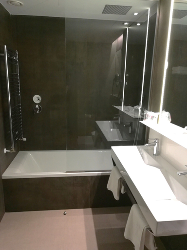 Bathroom 4, Hotel Spa Ciudad de Binefar, Huesca