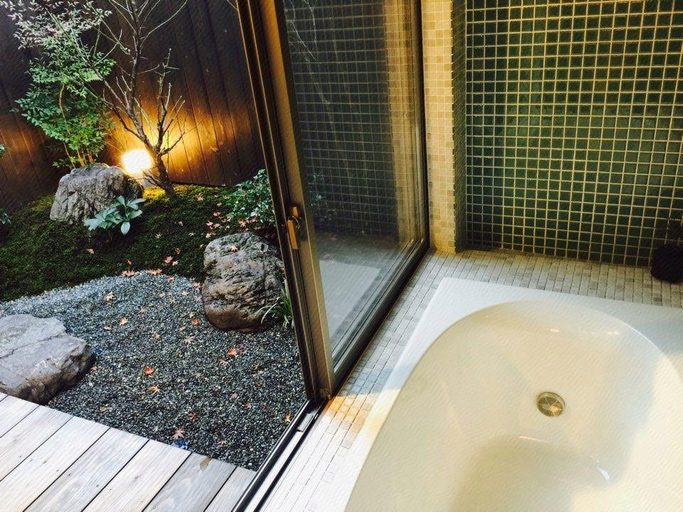 Bathroom 3, Machiya Oozora, Kyoto