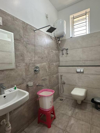 Others 4, SS LUXURY COMFORTS. Two bhk AC luxurious apartment, Chikmagalur