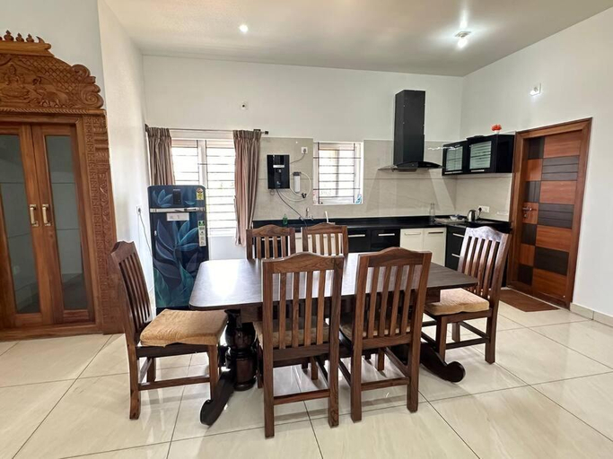 Others 5, SS LUXURY COMFORTS. Two bhk AC luxurious apartment, Chikmagalur