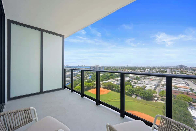 Property grounds 3, NOK Amazing 1 BR in Miami Beach, Miami-Dade