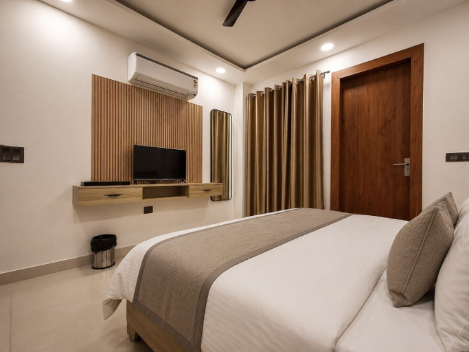 Room 3, Hotel Woodmark - Sector 70, Gautam Buddha Nagar