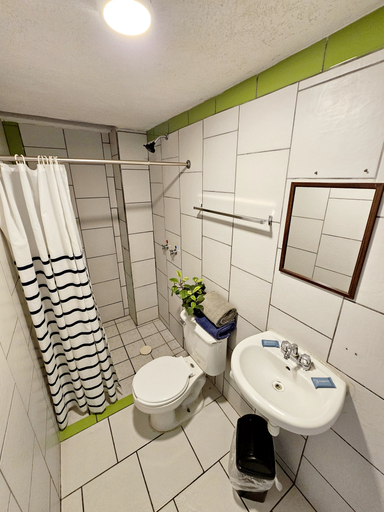 Bathroom 4, Hotel del Refugio, Guadalajara