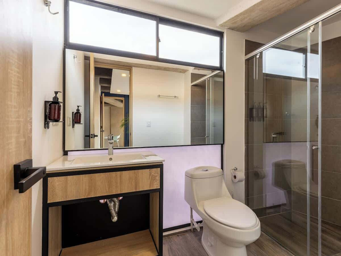 Bathroom 4, Classy 1 BR in Chapinero, Santafé de Bogotá