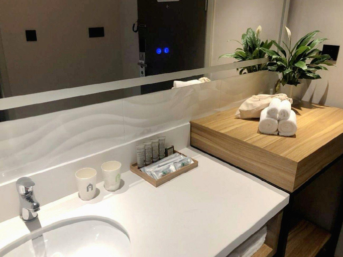 Bathroom 3, Campanile Hotel Huaibei Yuxi, Huaibei