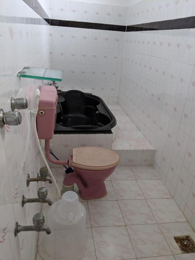 Bathroom 4, Bluemoon Bungalow, Viluppuram