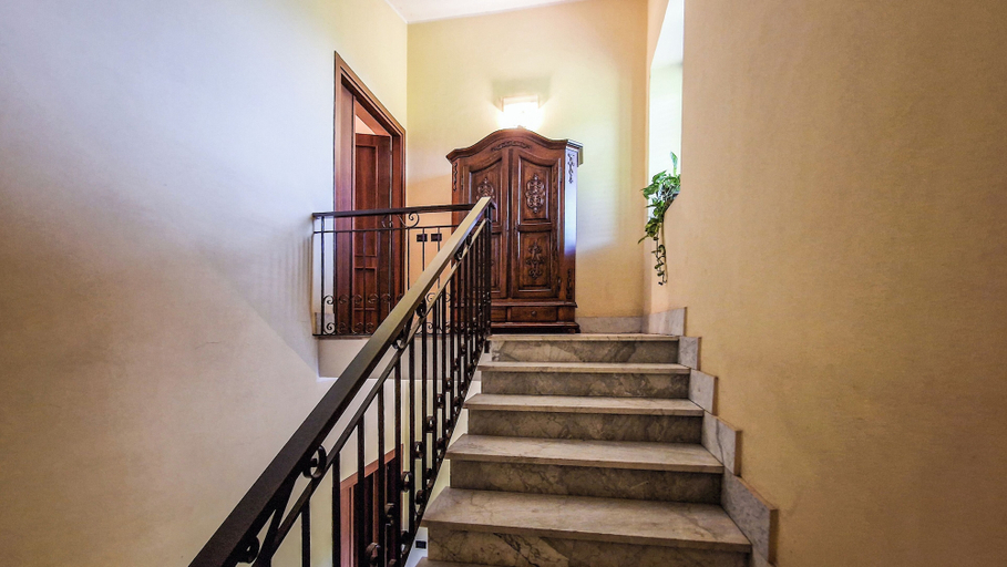 Interior 4, Casa Bosco 19, Avellino