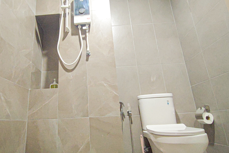 Bathroom, Classy Rooftop Pool at Mossaz Suites by HCK, Petaling Jaya