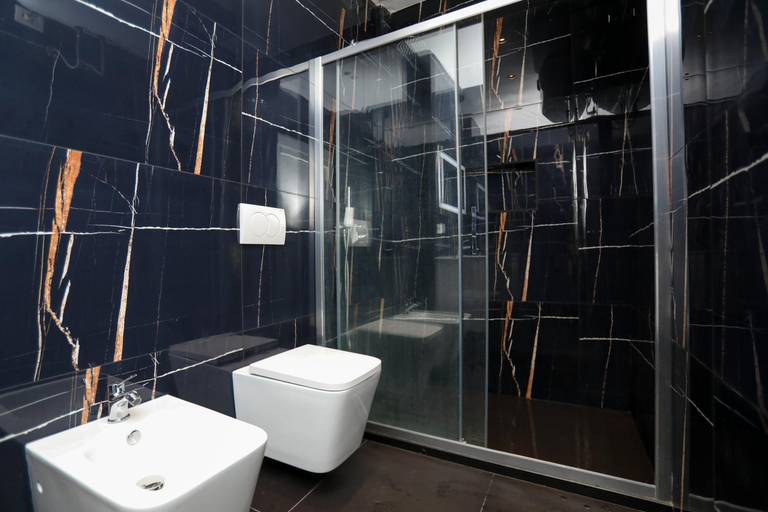 Bathroom 4, Vlora Holiday Apartments 2, Vlorës