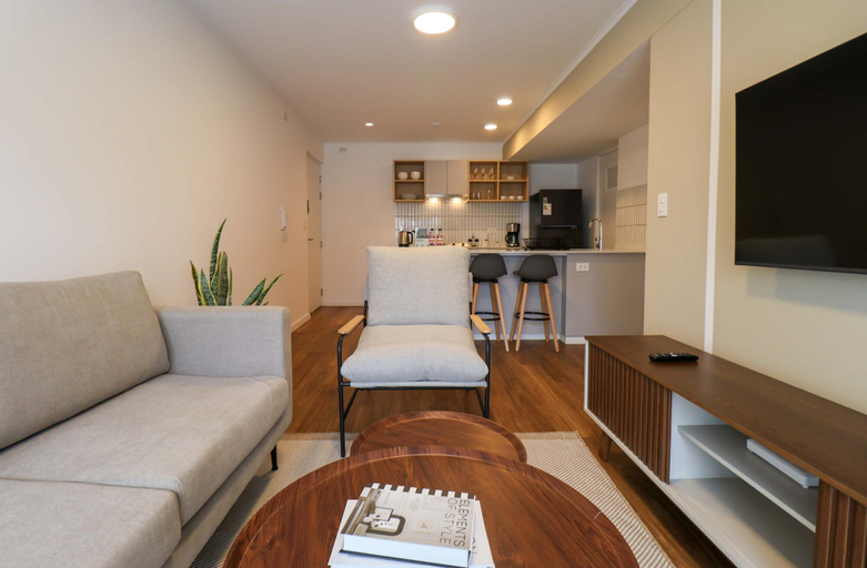 Room 3, w Light-filled 2BR w Balcony in Miraflores, Lima