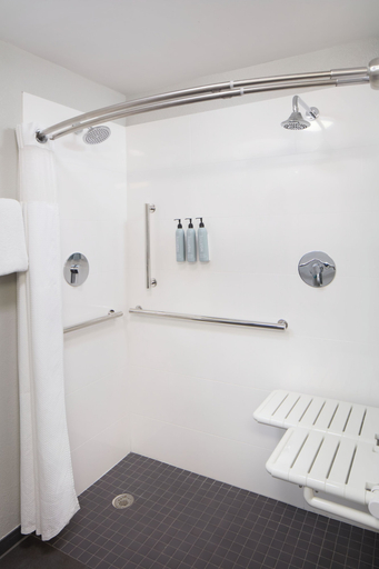 Bathroom 5, Courtyard by Marriott Manassas Battlefield Park, Prince William