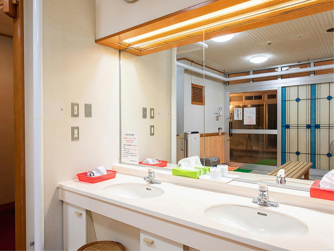 Bathroom 4, Eboshiso, Noda