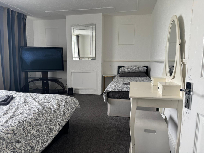 Bedroom 3, AC Lounge 125, Essex