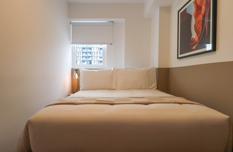 Room 5, w Light-filled 2BR w Balcony in Miraflores, Lima